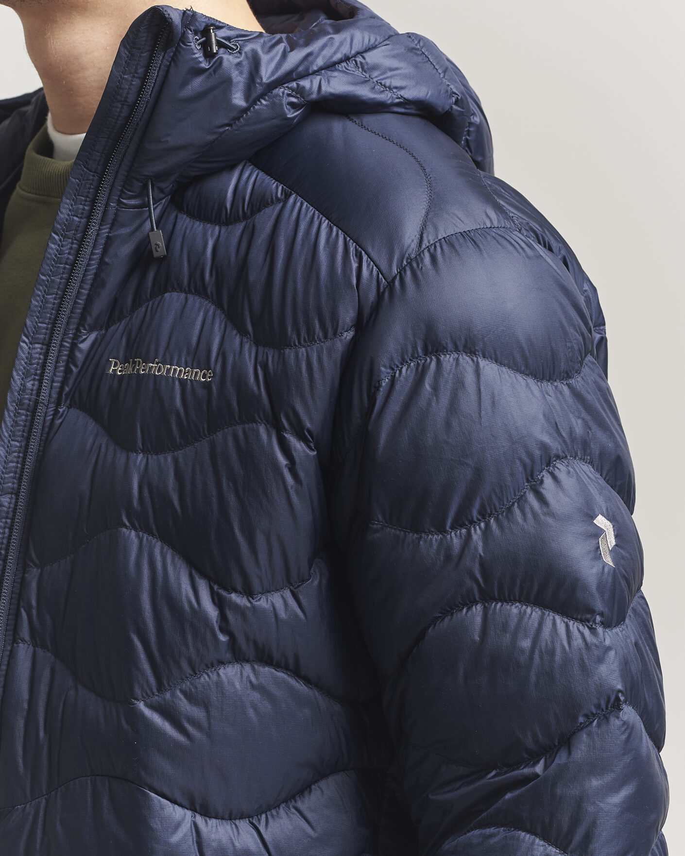 Men | Coats & Jackets | Peak Performance | Helium Down Hooded Jacket Blue Shadow