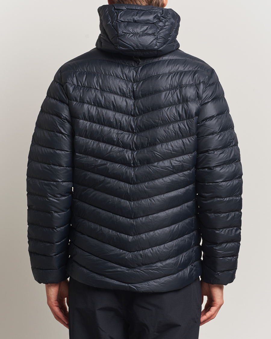 Men | Coats & Jackets | Peak Performance | Frost Down Hooded Jacket Black