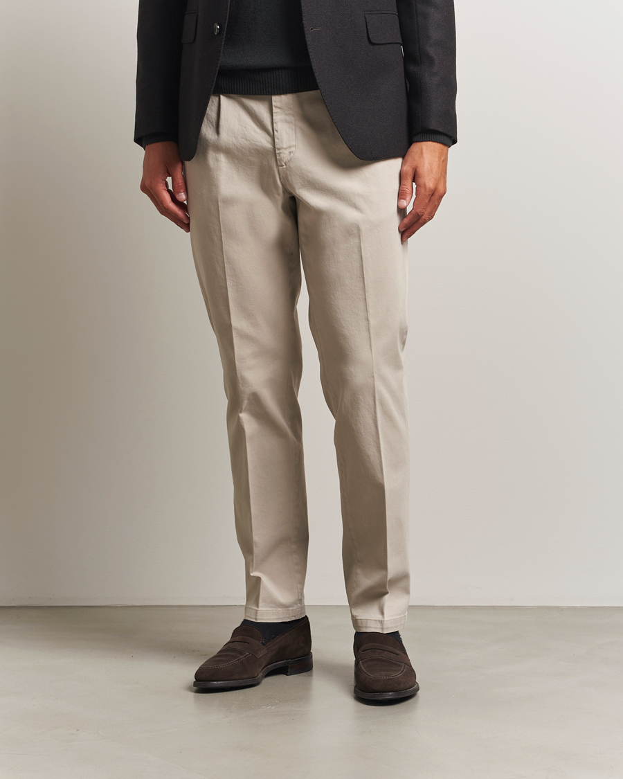 Men | Trousers | Briglia 1949 | Easy Fit Pleated Cotton Stretch Chino Beige