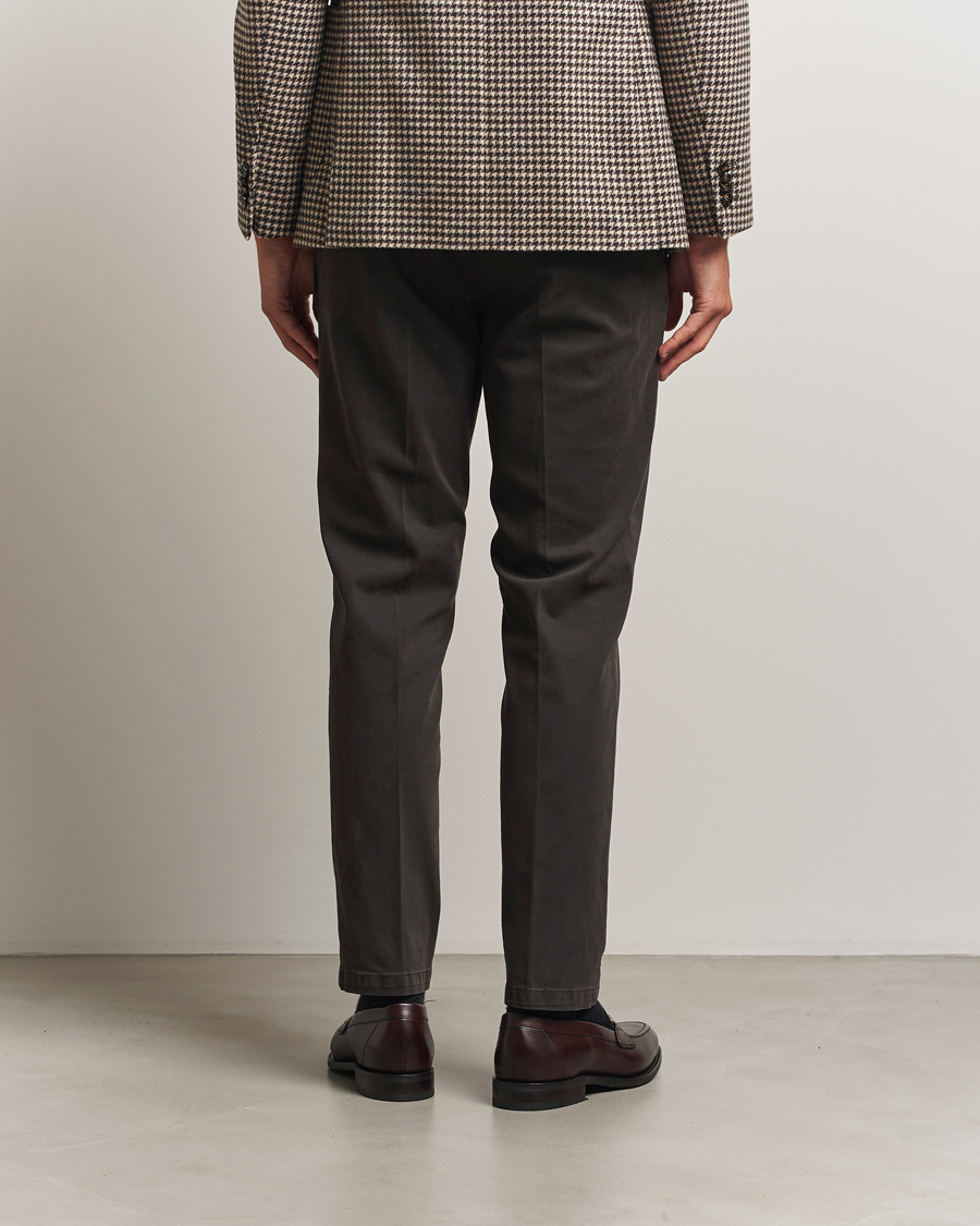 Men | Trousers | Briglia 1949 | Easy Fit Pleated Cotton Stretch Chino Dark Brown