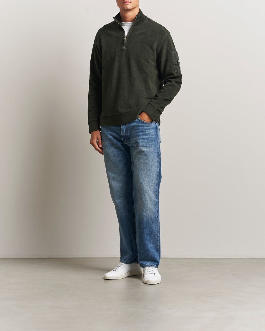 Men | Sweaters & Knitwear | C.P. Company | Brushed Emerized Diagonal Fleece Half Zip Dark Green