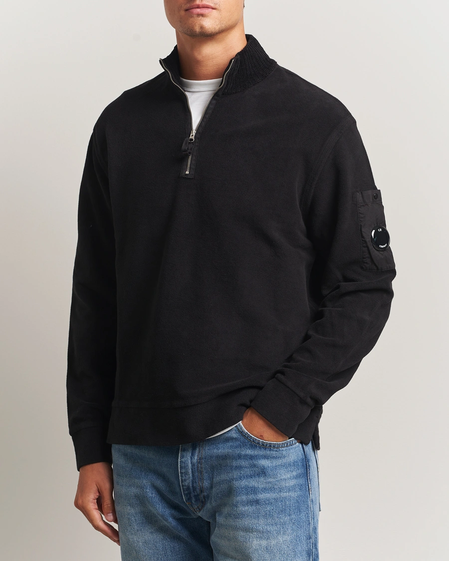 Men | Sweaters & Knitwear | C.P. Company | Brushed Emerized Diagonal Fleece Half Zip Black