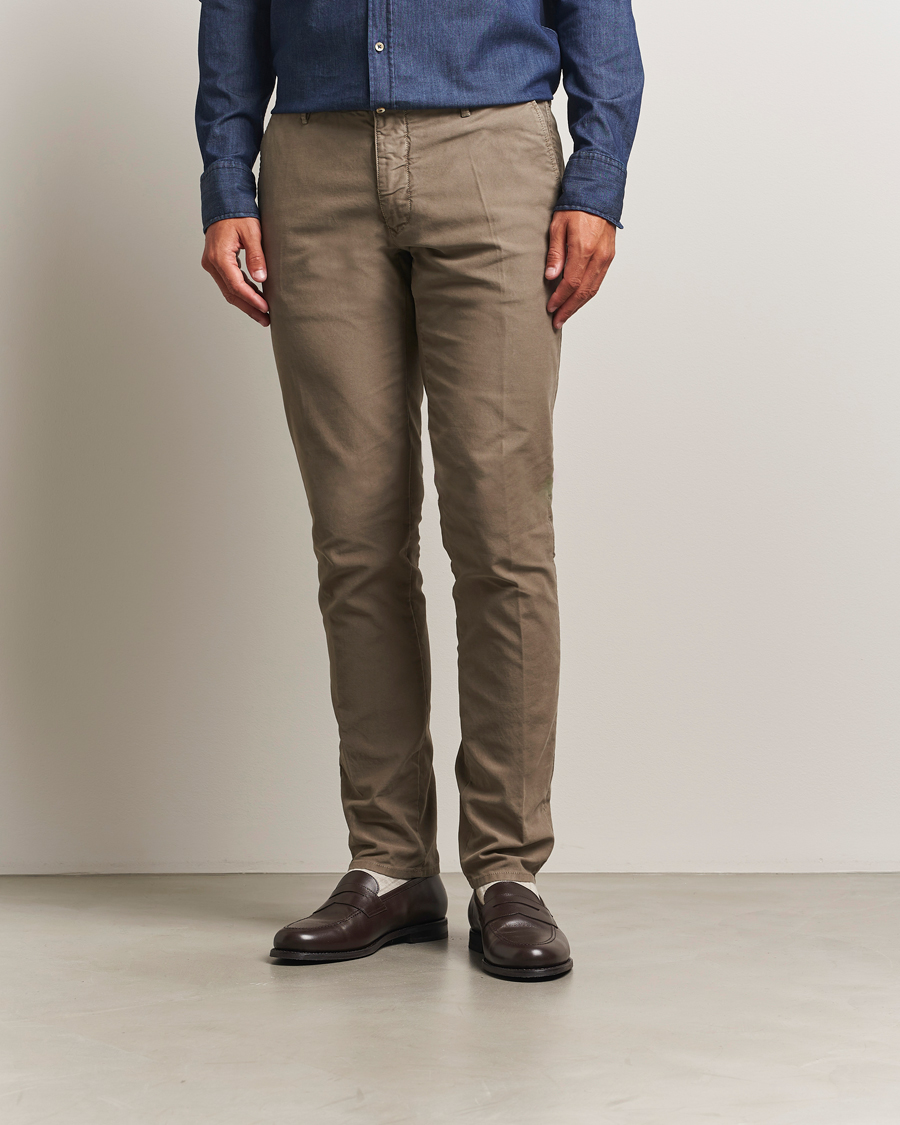 Men | Trousers | Incotex | Slim Fit Garment Dyed Slacks Taupe