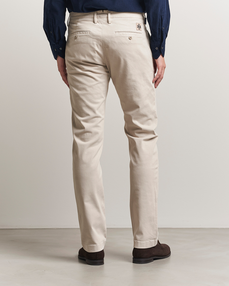 Men | Trousers | Jacob Cohën | Bobby Cotton Chinos Beige