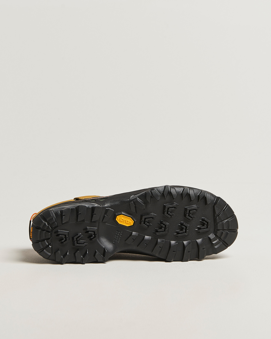 Men | Trail Sneakers | La Sportiva | TX5 GTX Hiking Shoes Savana/Tiger
