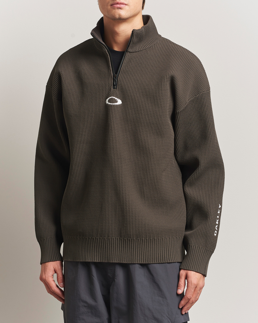 Oakley FGL New Retro Half Zip Sweater Black at CareOfCarl.com