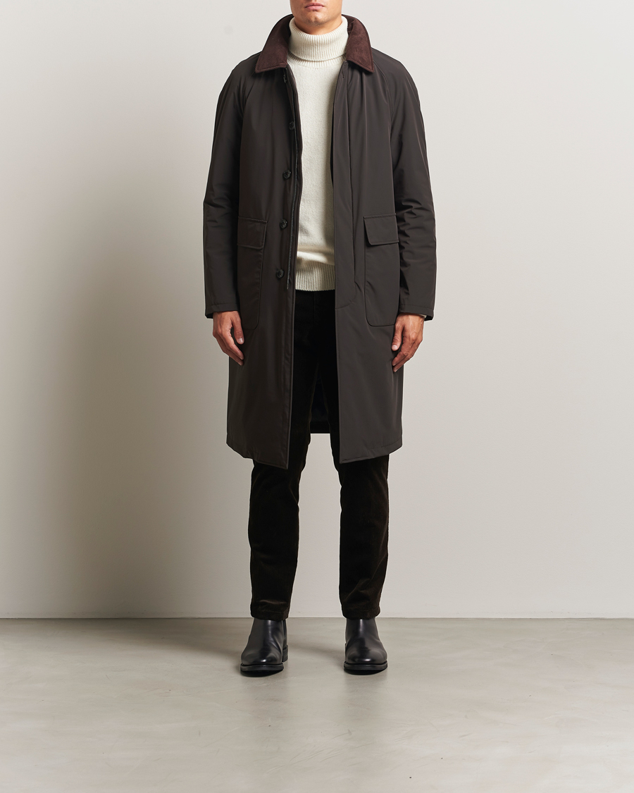 Men | Coats & Jackets | Oscar Jacobson | Padded Raglan Nylon Coat Brown