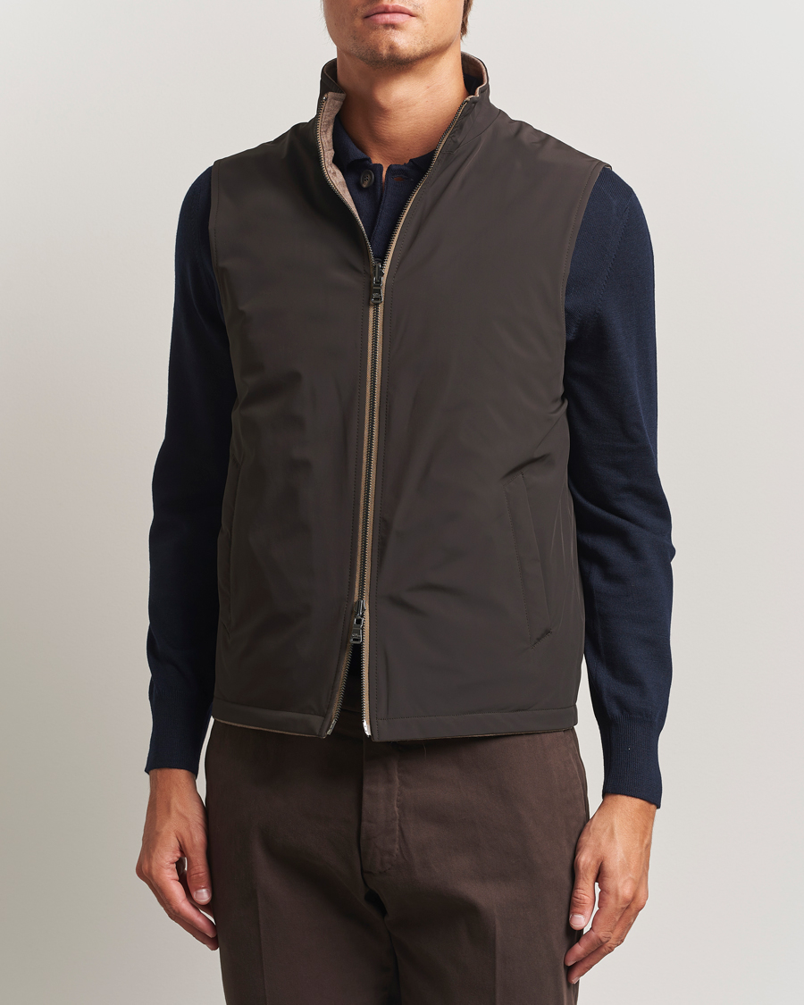 Men | Gilets | Oscar Jacobson | Nylon/Wool Reversible Vest Brown