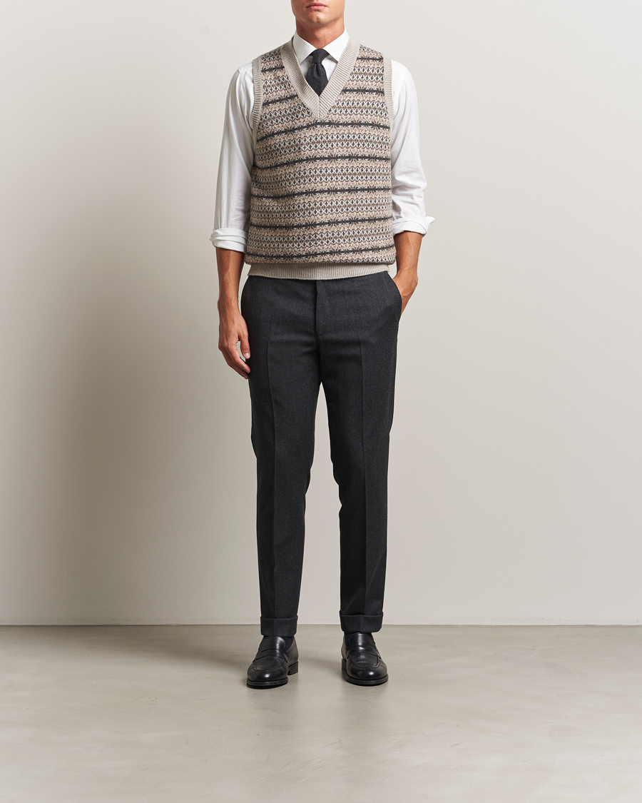 Men | Sweaters & Knitwear | Oscar Jacobson | Lucas Fair Isle Wool/Cashmere Vest Beige