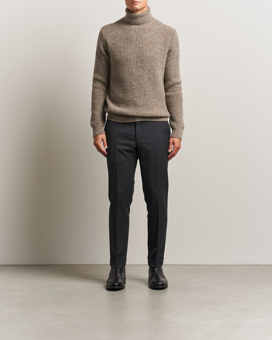Men | Sweaters & Knitwear | Oscar Jacobson | Mika Heavy Merino Rollneck Beige