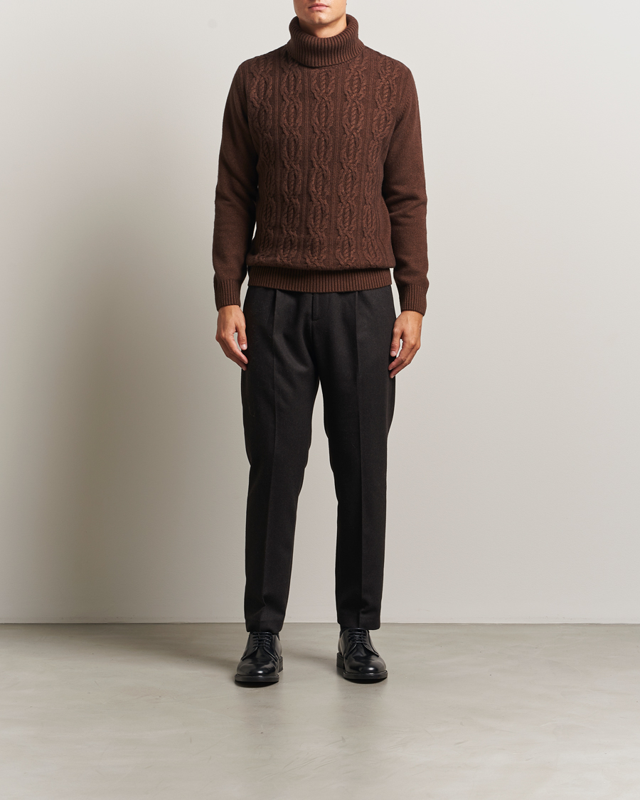 Men | Sweaters & Knitwear | Oscar Jacobson | Heavy Knitted Wool/Cashmere Cable Polo Golden Brown