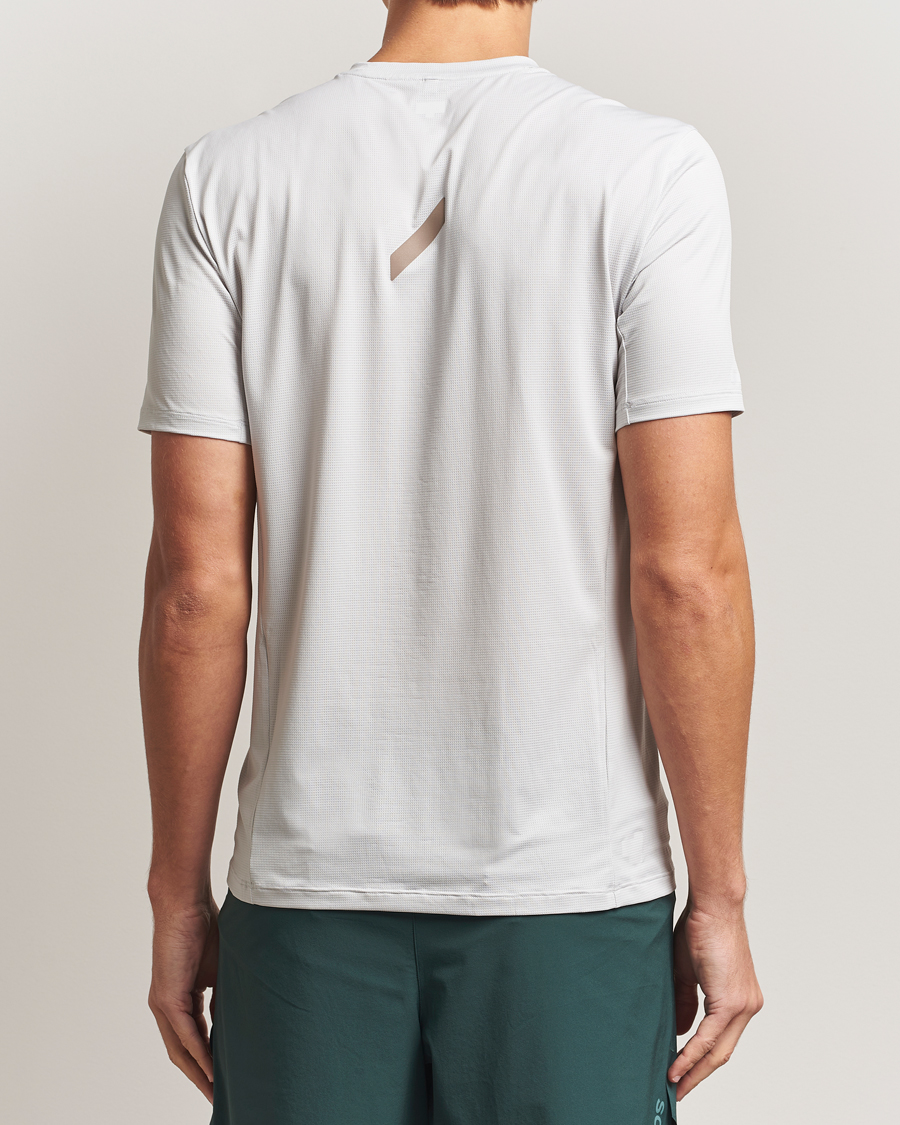 Men | T-Shirts | SOAR Running | Tech Tee Grey