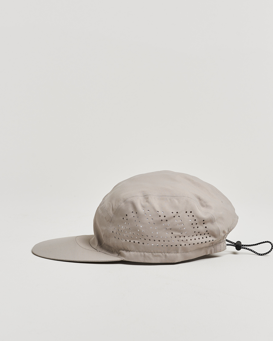 Men | Hats & Caps | SOAR Running | Run Cap Warm Grey