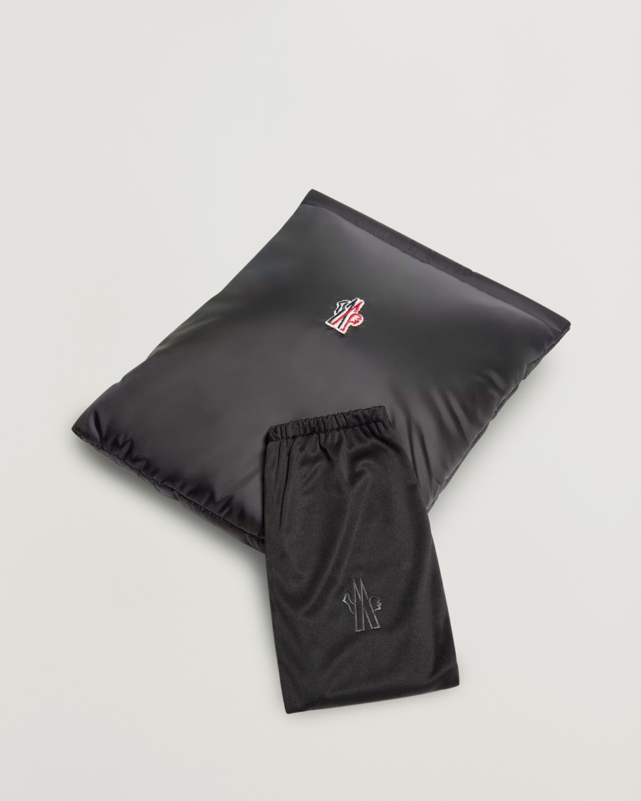 Men | Sunglasses | Moncler Lunettes | 0ME8017 Ski Goggles Black/Red