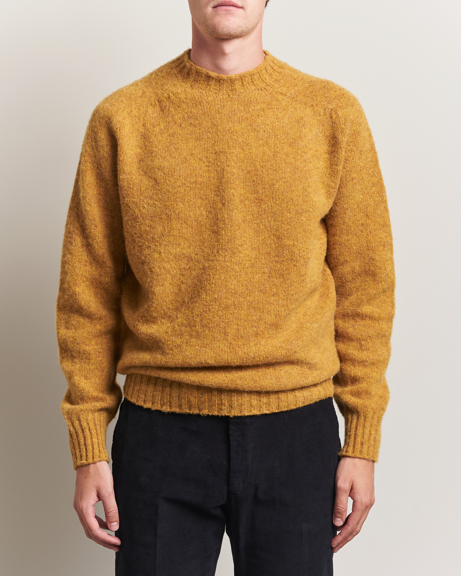Men | Sweaters & Knitwear | Sunspel | Brushed Shetland Crew Neck Saffron