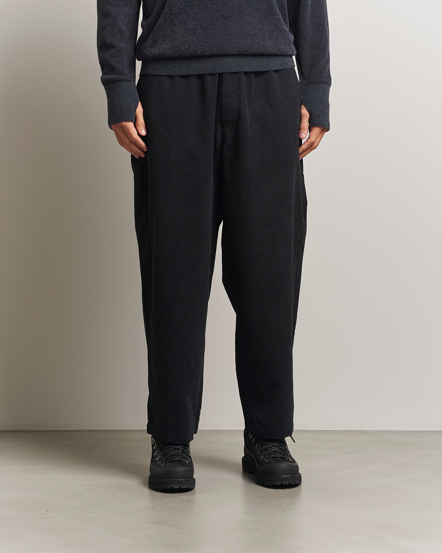 Men | Trousers | Goldwin | Wale Corduroy Straight Pants Black