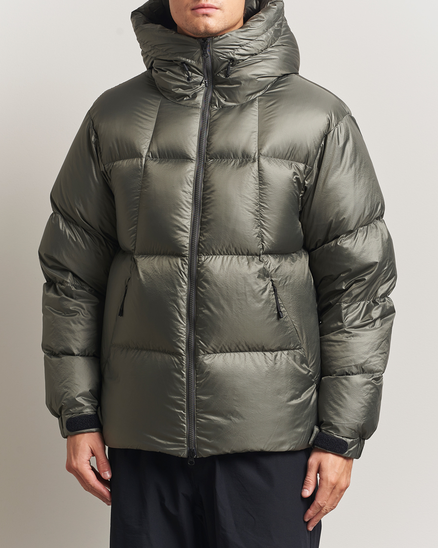 Men | Coats & Jackets | Goldwin | Pertex Quantum Down Parka Gunmetal
