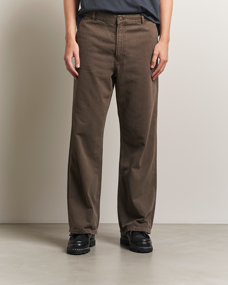 Men | Trousers | Jeanerica | Genua Herringbone Twill Chino Brown