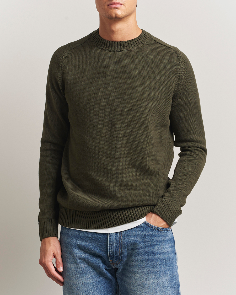 Men | Sweaters & Knitwear | KnowledgeCotton Apparel | Plain Knitted Cotton Crewneck Forest Night