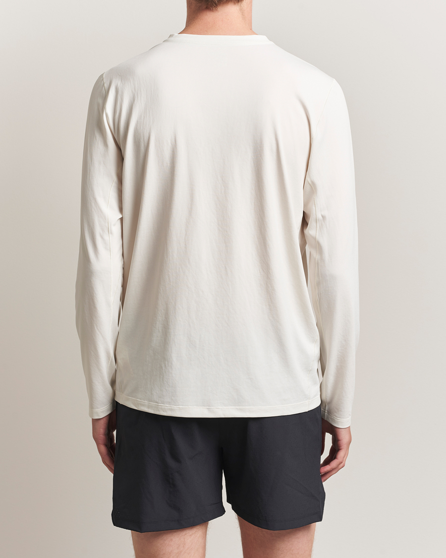 Men | T-Shirts | Arc'teryx | Cormac Long Sleeve T-Shirt Arctic Silk Heather