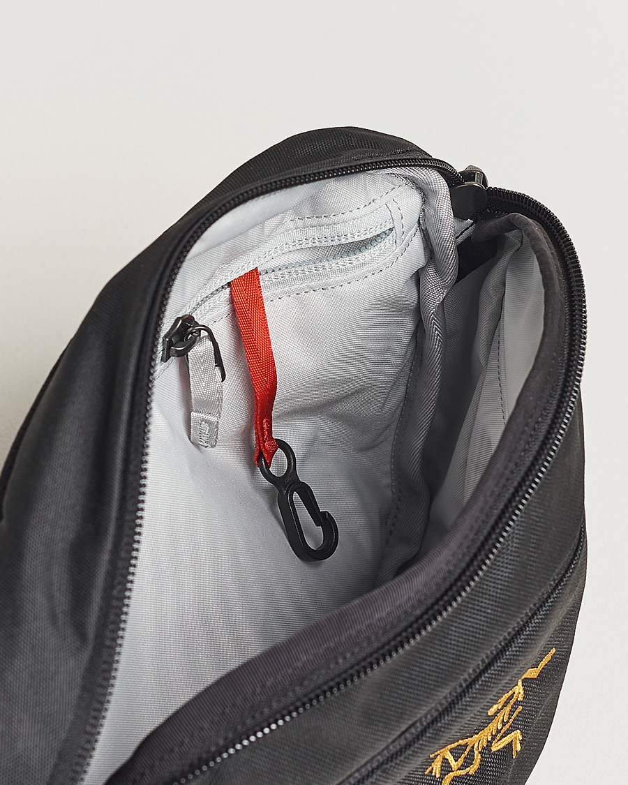Men | Bags | Arc'teryx | Mantis 2 Waist Pack 24K Black