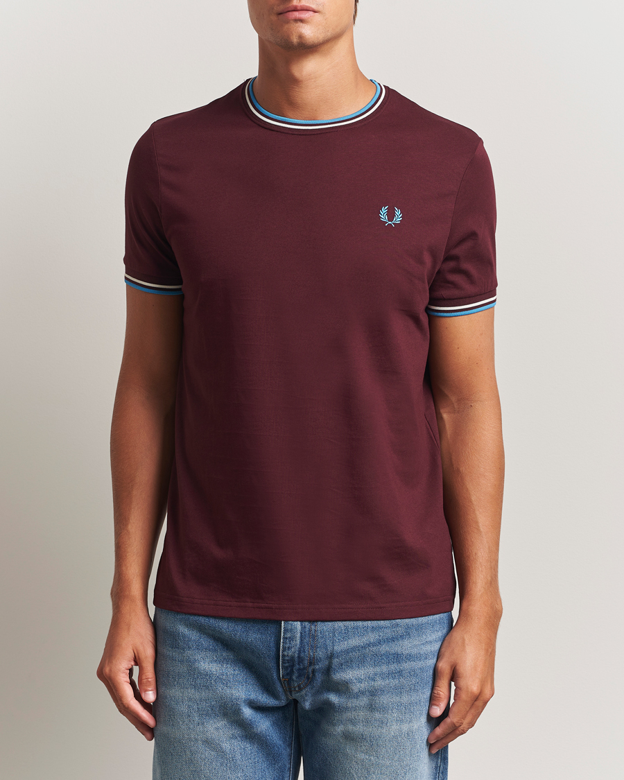 Men | T-Shirts | Fred Perry | Twin Tipped T-Shirt Oxblood