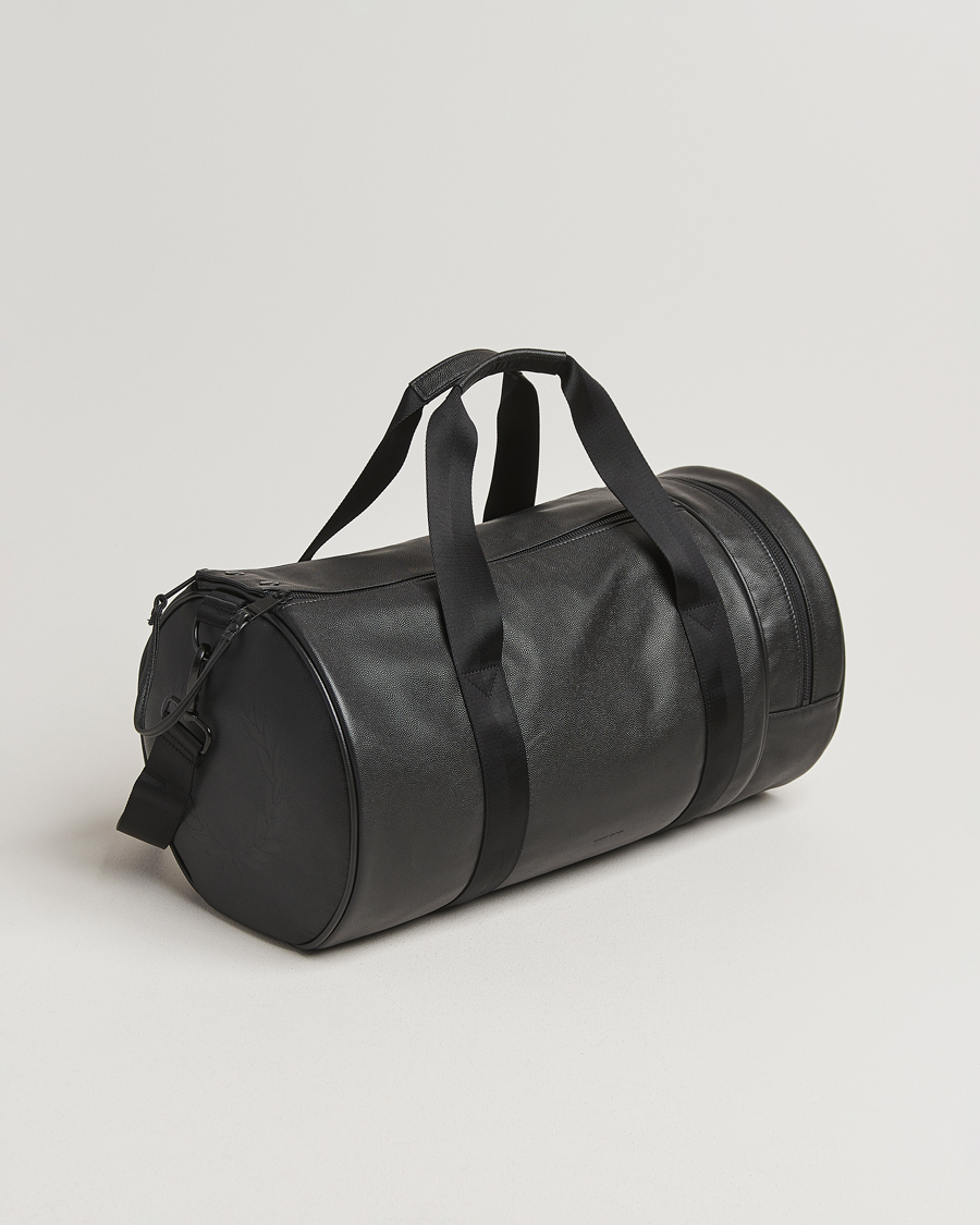 Men | Bags | Fred Perry | Scotch Grain Leather Barrel Bag Black