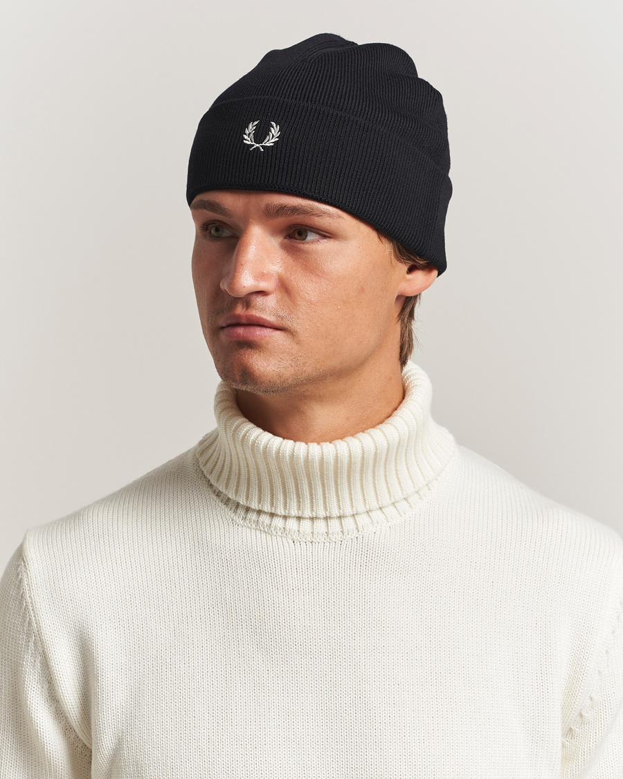 Men | Beanies | Fred Perry | Merino Wool Beanie Black