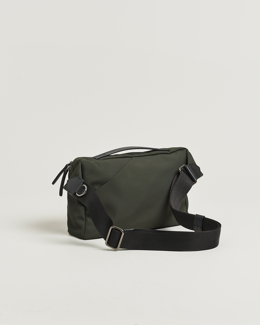 Men | Bags | Mismo | M/S Passage Sling Bag Shelter Green/Black