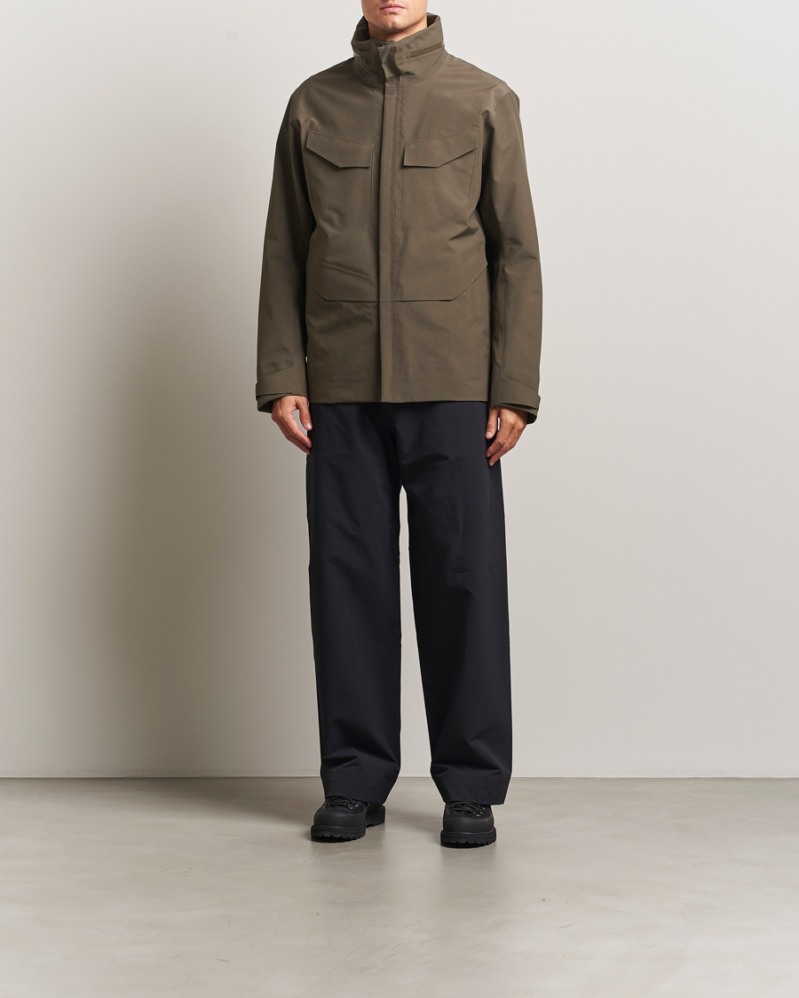 Men | Trousers | Arc'teryx Veilance | Corbell Softshell Pants Black
