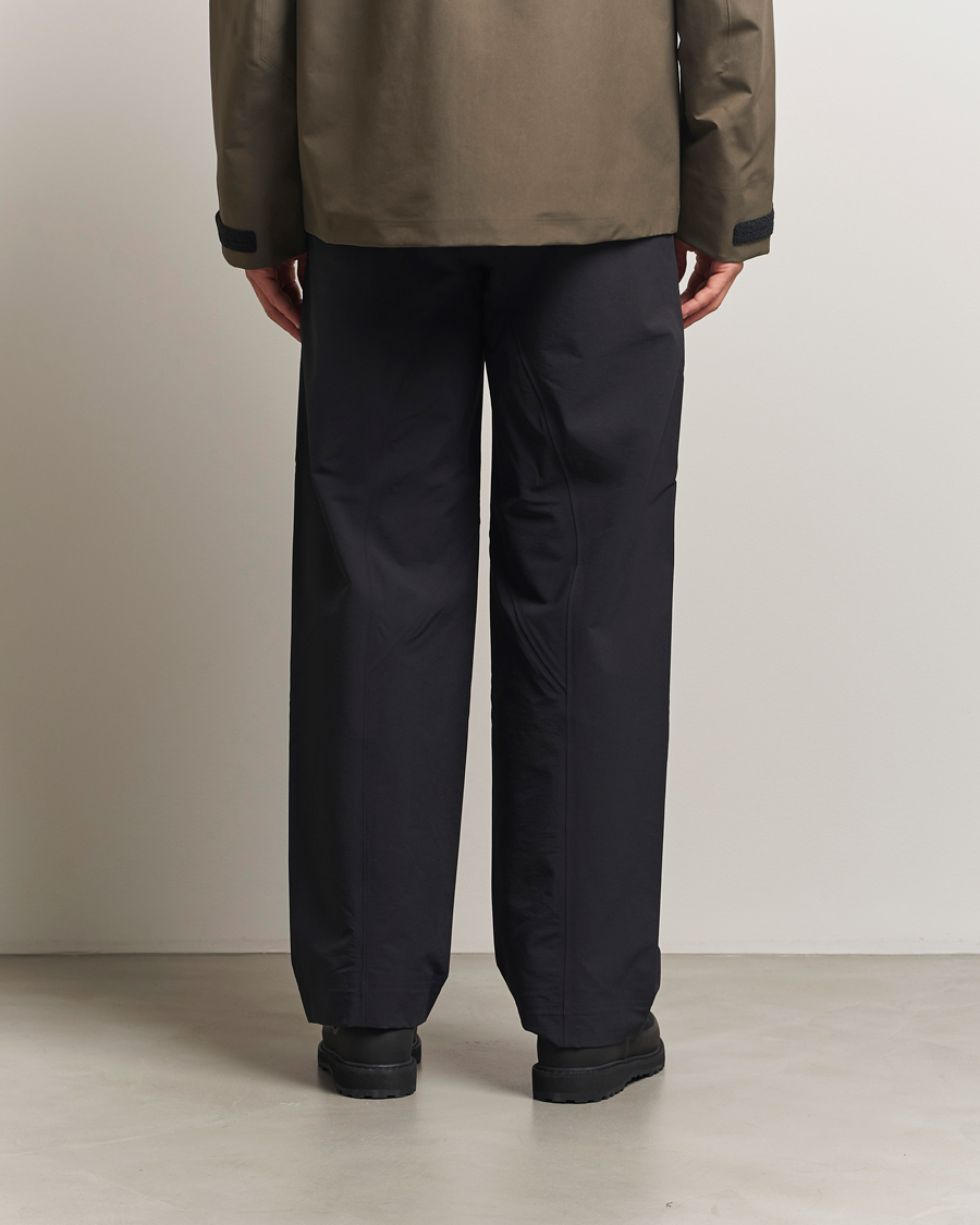 Men | Trousers | Arc'teryx Veilance | Corbell Softshell Pants Black