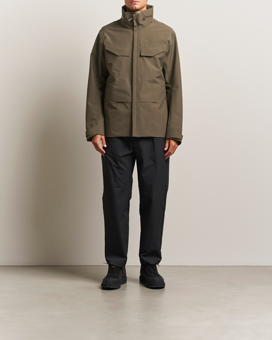 Men | Coats & Jackets | Arc'teryx Veilance | GORE-TEX Field Jacket Brown