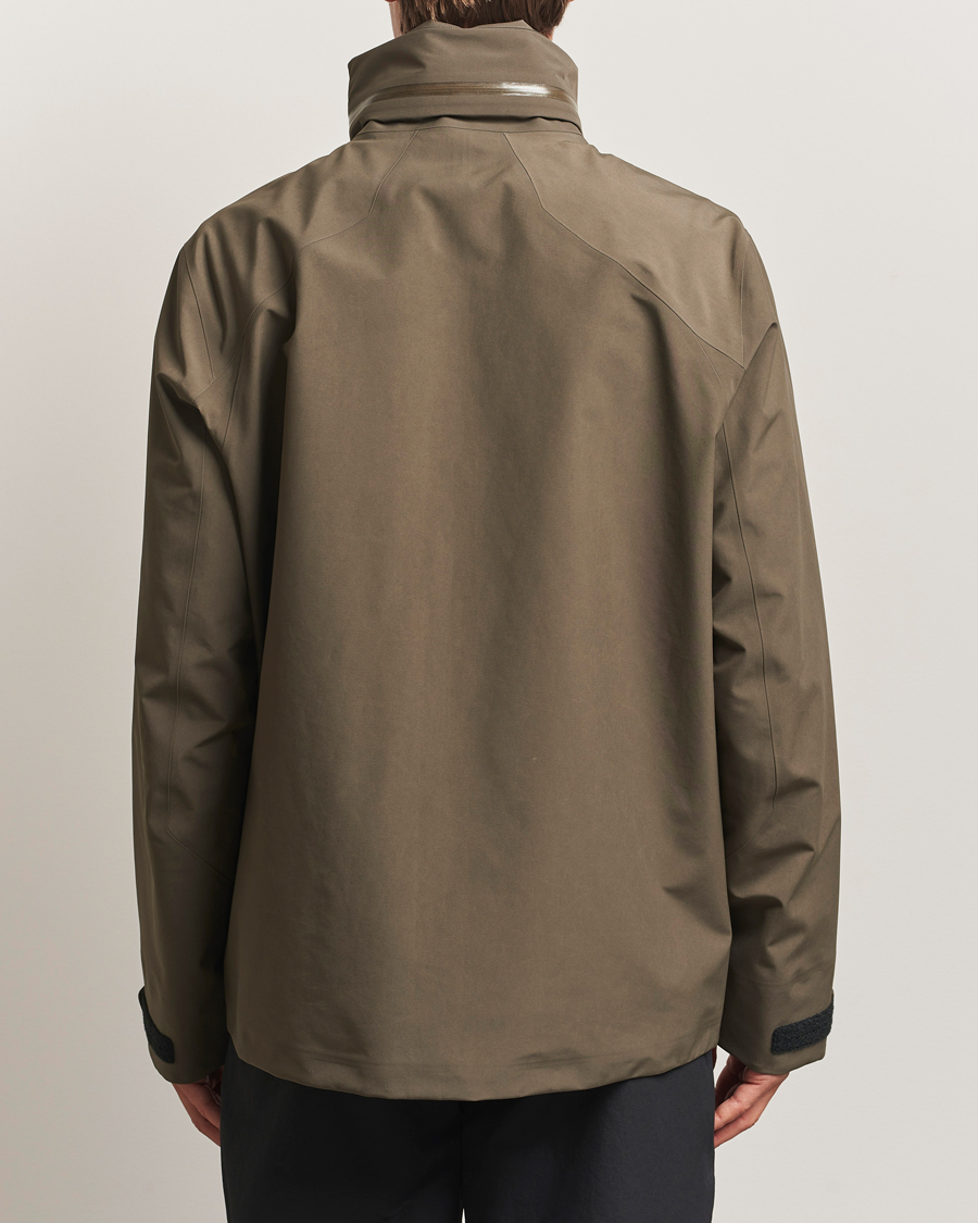 Men | Coats & Jackets | Arc'teryx Veilance | GORE-TEX Field Jacket Brown