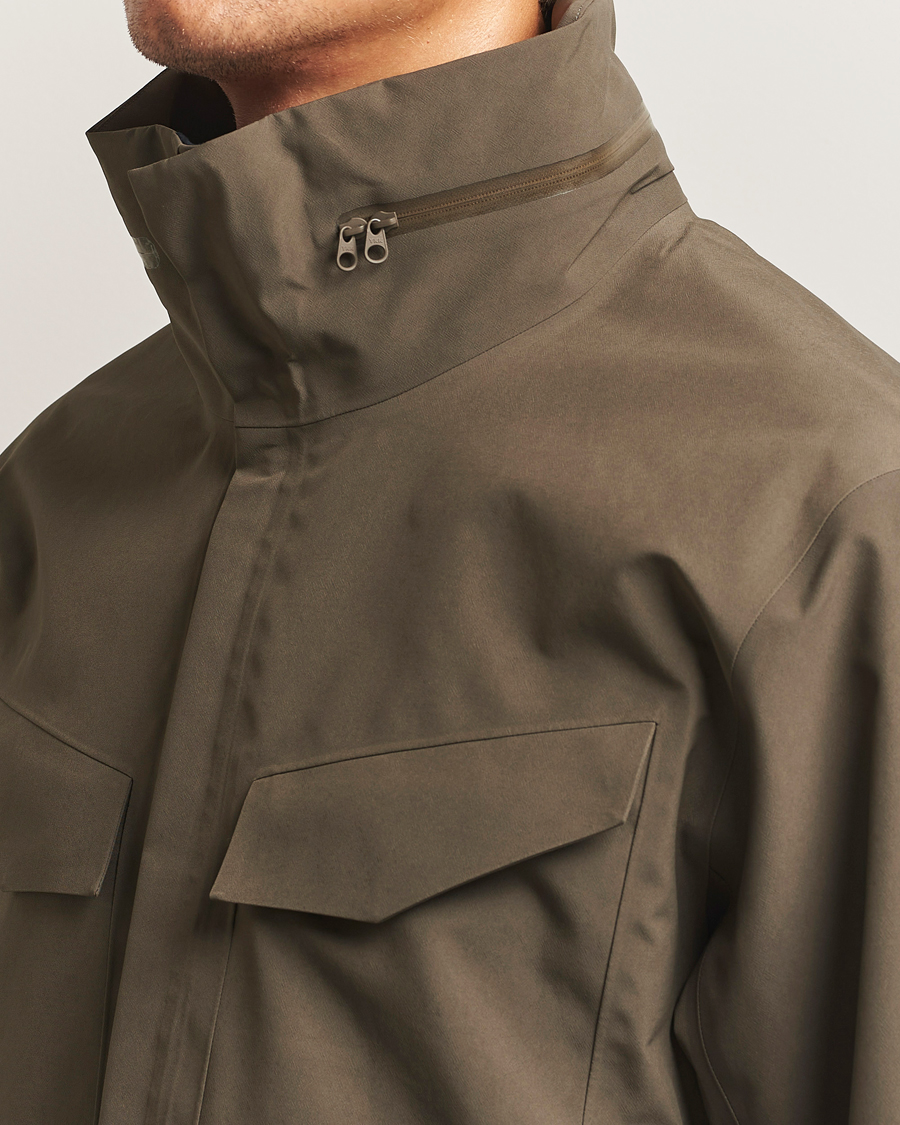 Men | Coats & Jackets | Arc'teryx Veilance | GORE-TEX Field Jacket Brown