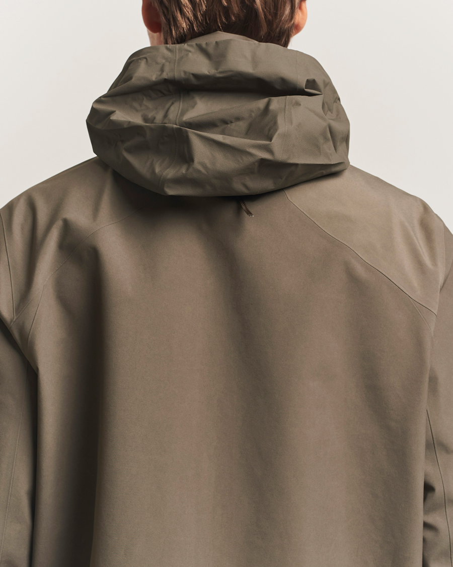 Men | Coats & Jackets | Arc'teryx Veilance | GORE-TEX Field Jacket Brown