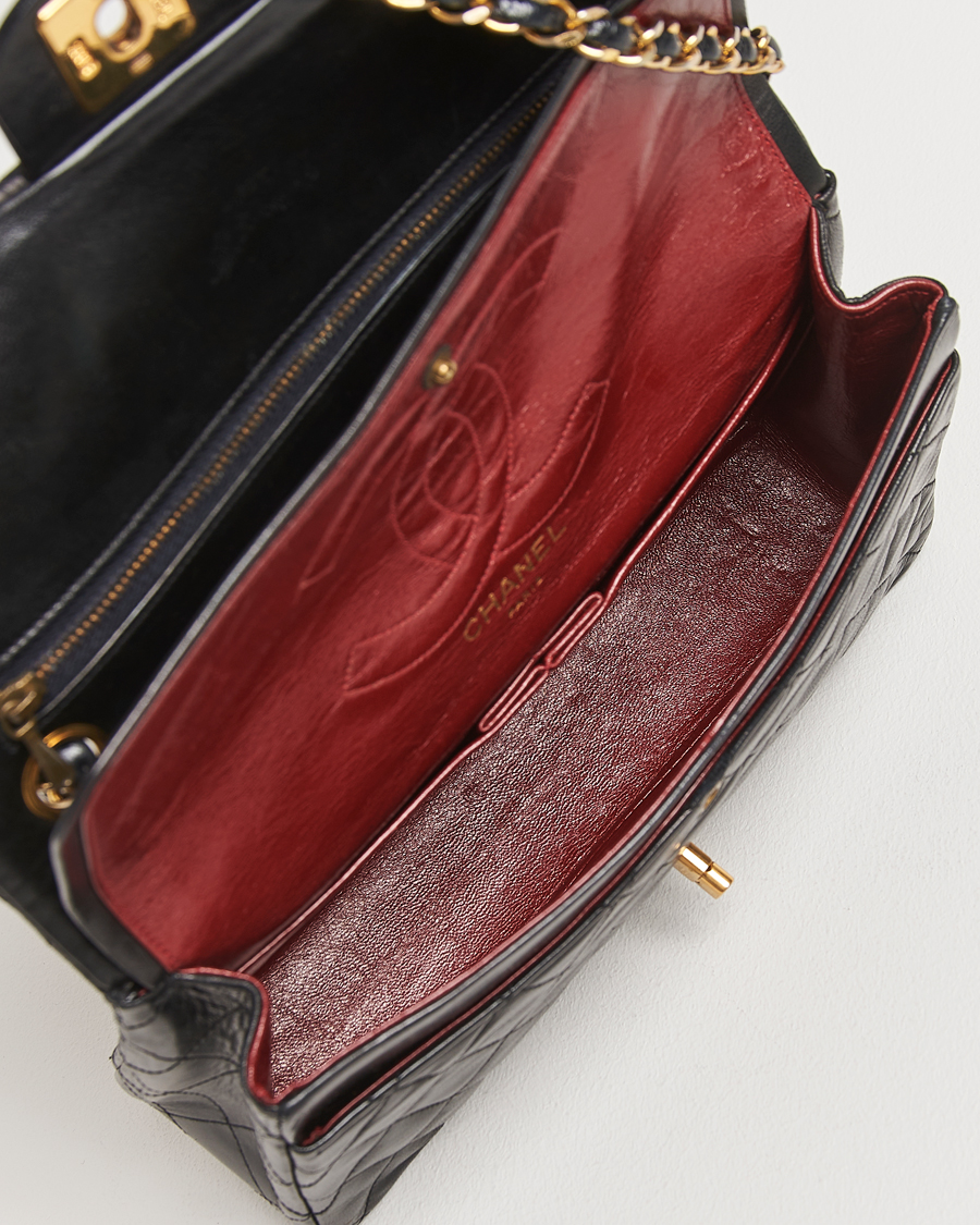 Men | Gifts for Her | Chanel Pre-Owned | Classic Double Flap Medium Lambskin Black