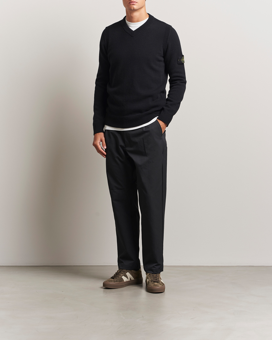 Men | Sweaters & Knitwear | Stone Island | Knitted Lambswool V-Neck Black