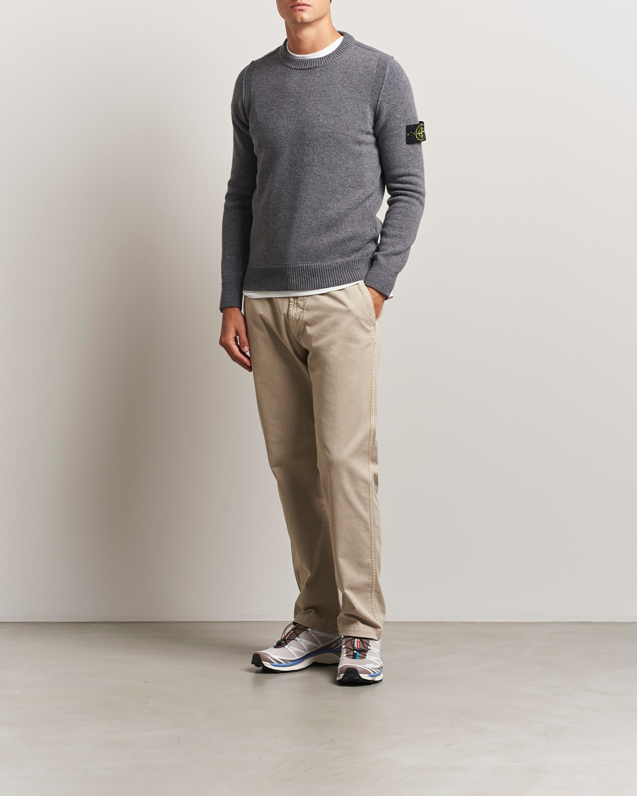 Men | Sweaters & Knitwear | Stone Island | Knitted Lambswool Crew Neck Cement Melange