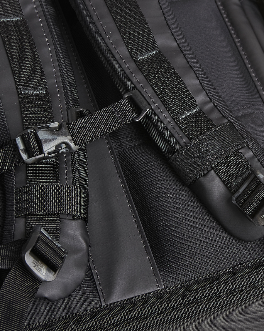 Men | Bags | The North Face | Base Camp Voyager Daypack Black