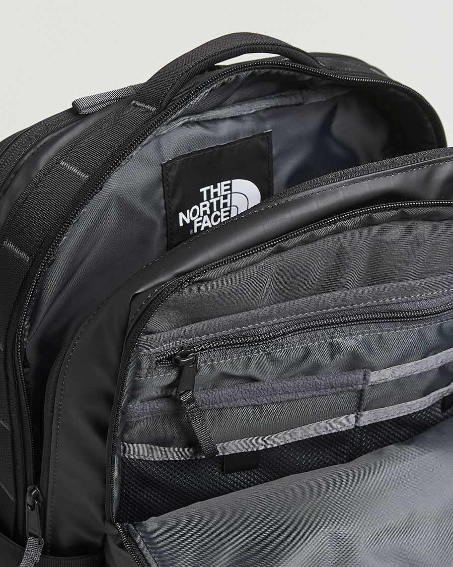 Men | Bags | The North Face | Base Camp Voyager Daypack Black