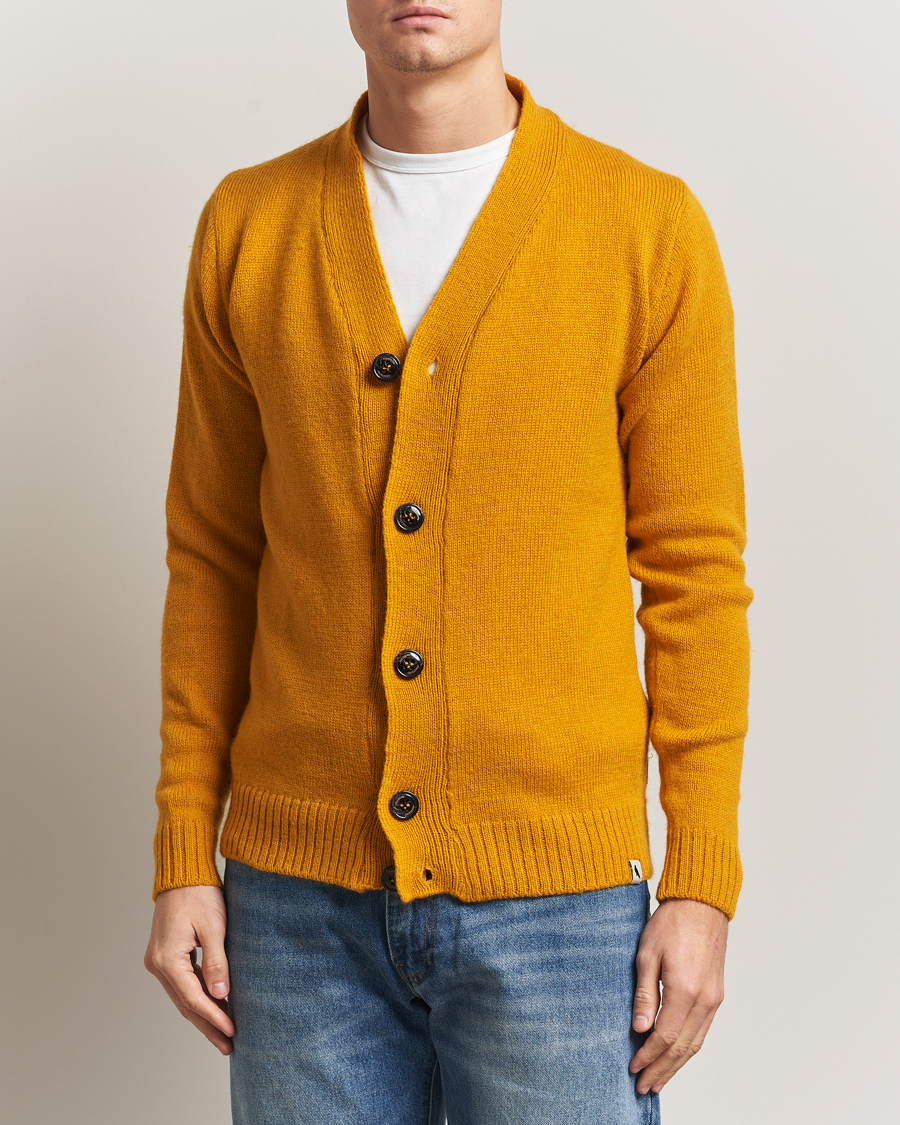 Men | Sweaters & Knitwear | Peregrine | Maker's Stitch Merino Cardigan Honey