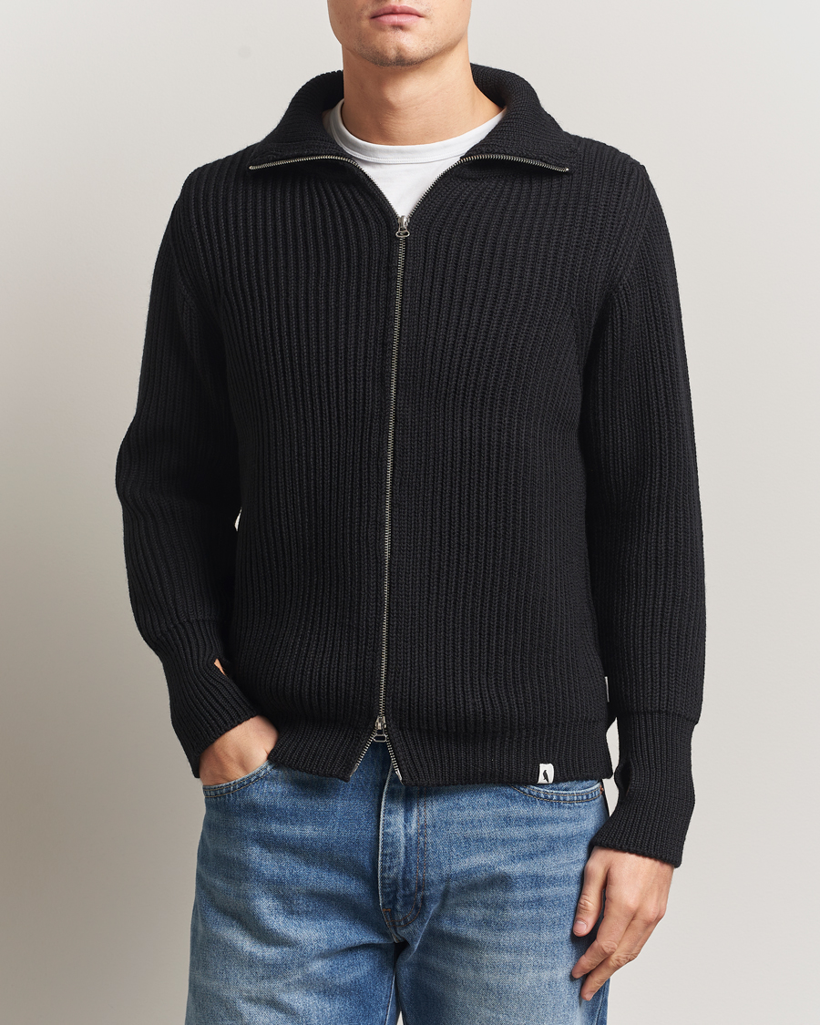 Men | Sweaters & Knitwear | Peregrine | Fisherman Merino Zip Cardigan Black
