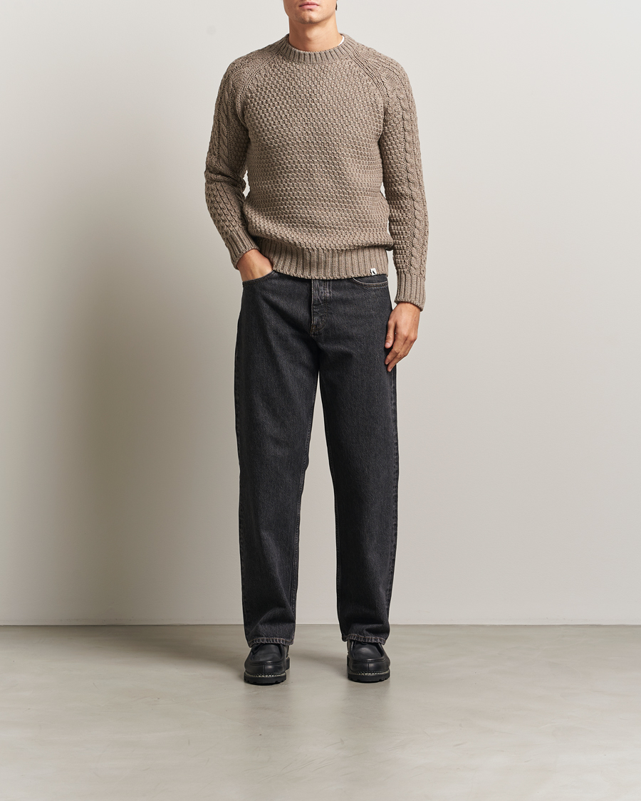 Men | Sweaters & Knitwear | Peregrine | Winston Merino Crew Light Brown
