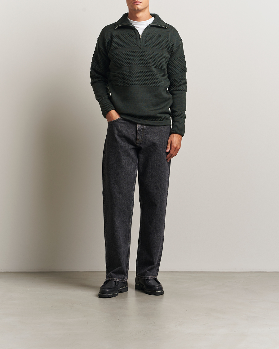 Men | Sweaters & Knitwear | S.N.S. Herning | Fisherman Wool Short Zip Dark Forest Green