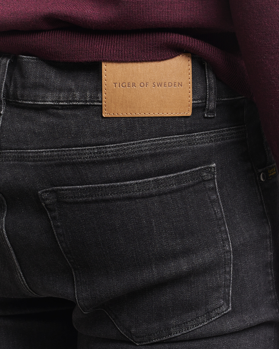 Men | Trousers | Tiger of Sweden | Evolve Jeans Washed Black