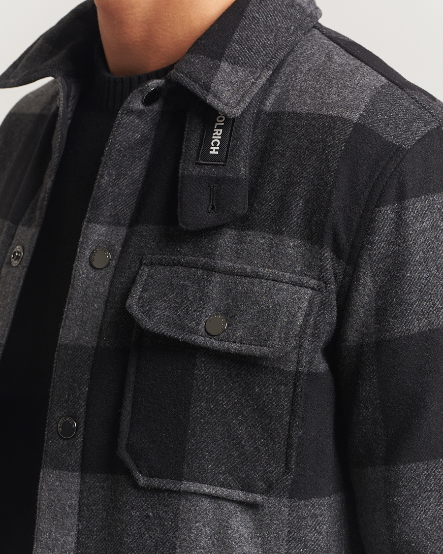 Men | Coats & Jackets | Woolrich | Alaskan Melton Wool Shirt Jacket Charcoal Buffalo