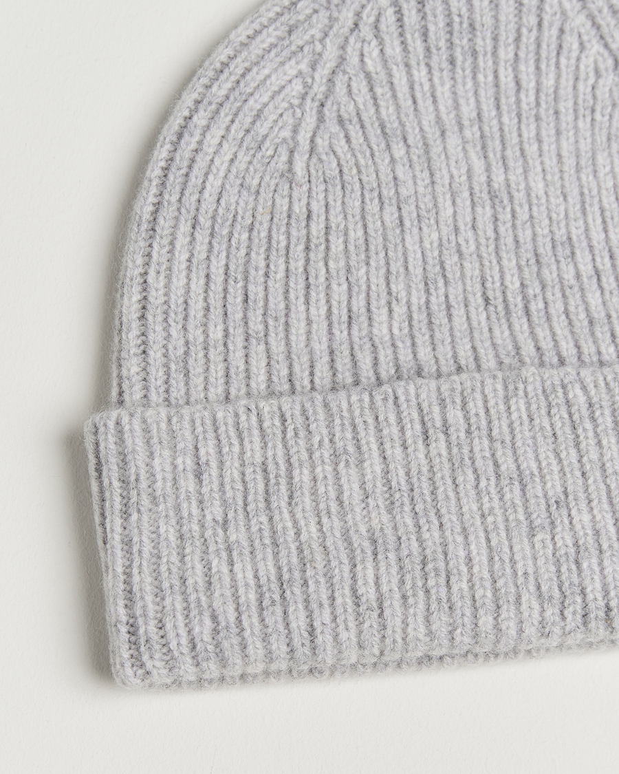 Men | Beanies | Robert Mackie | Clyde Lambswool Beanie Pearl Grey