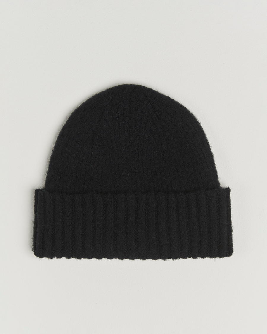 Men | Beanies | Robert Mackie | Rona Ribbed Shaggy Lambswool Beanie Black