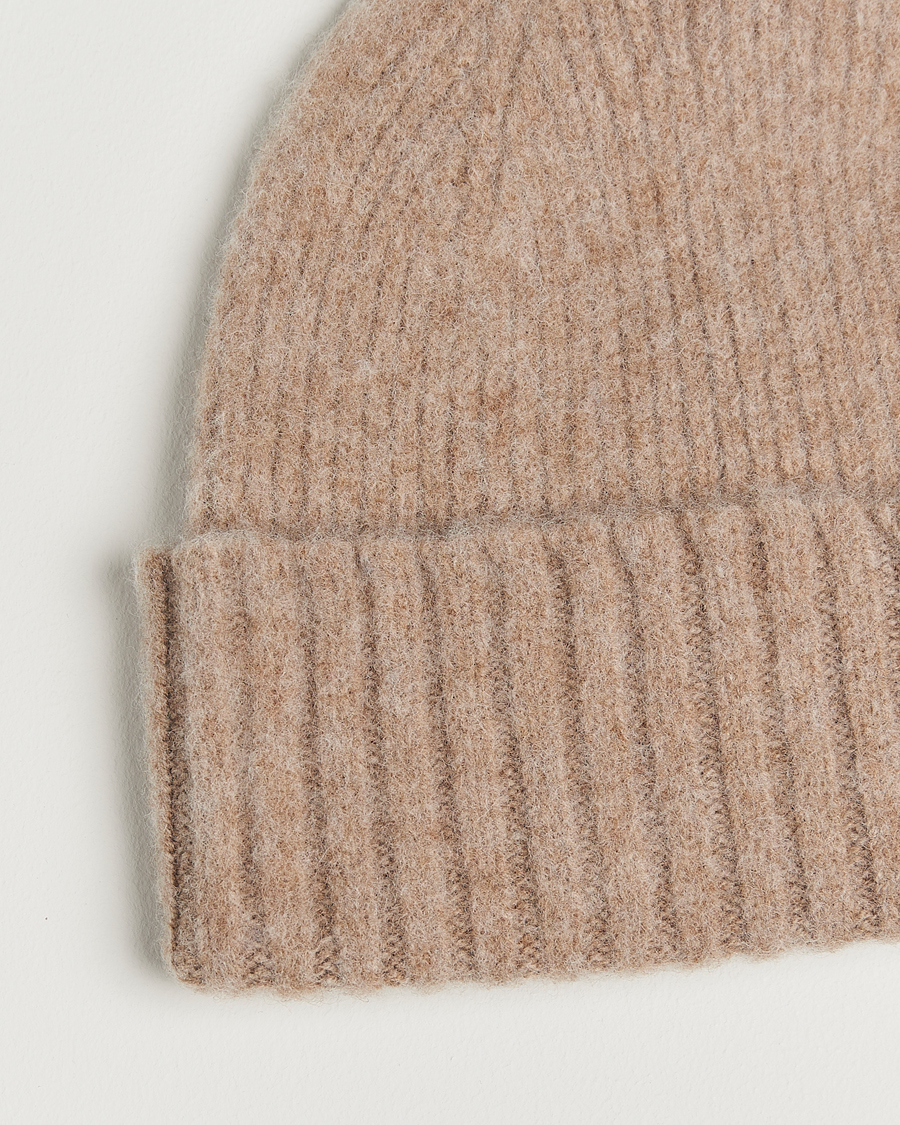Men | Beanies | Robert Mackie | Rona Ribbed Shaggy Lambswool Beanie Sand