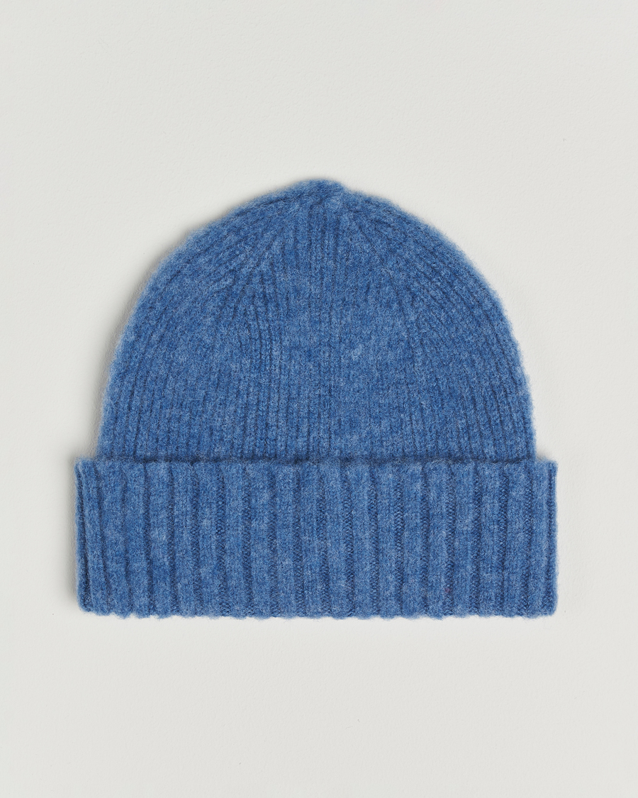 Men | Beanies | Robert Mackie | Rona Ribbed Shaggy Lambswool Beanie Light Blue